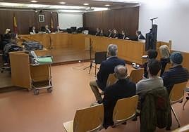 Los acusados, este lunes, en el juicio ante la Audiencia Provincial, en Cartagena.