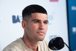 Carlos Alcaraz en una rueda de prensa en Buenos Aires previo a su debut en el ATP 250.