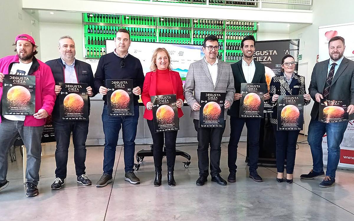 Presentación de 'Degusta Cieza', en Estrella de Levante.