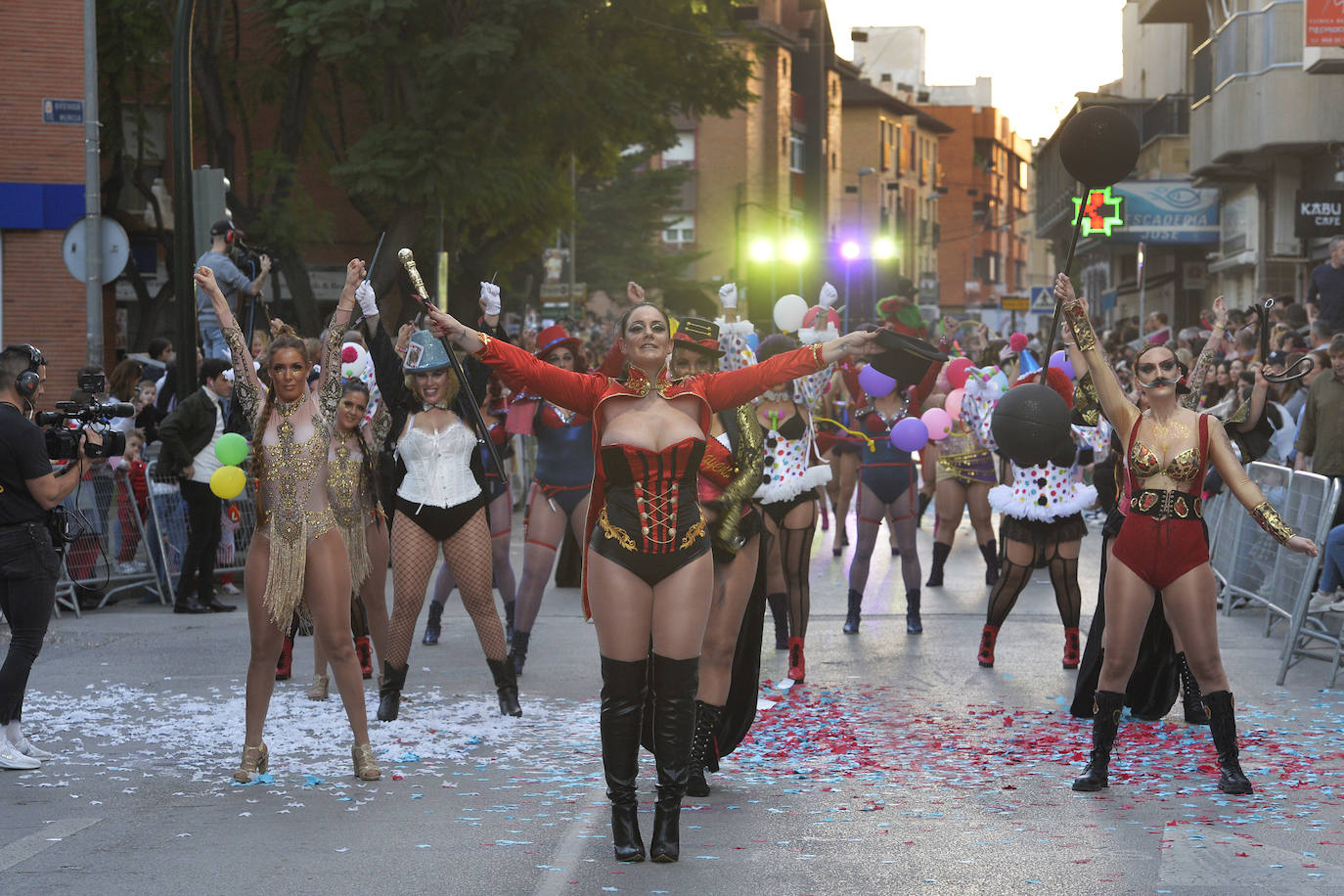 Gran desfile de Martes de Carnaval en Cabezo de Torres, en imágenes