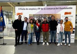 El equipo de Ucomur posa junto a las cooperativas EgaleCo Lab y JP Lla-mas Mecanizados durante la II Feria de Empleo del Guadalentín.