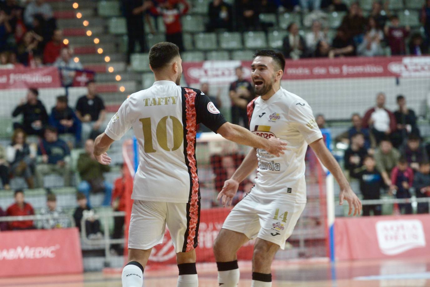 Las imágenes del derbi ElPozo-Jimbee (2-3)