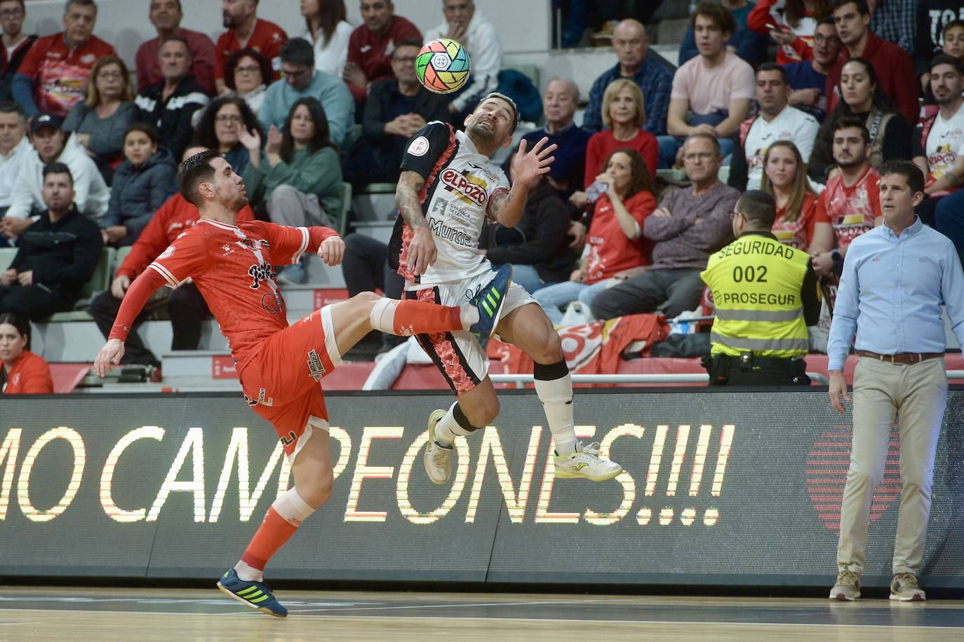 Las imágenes del derbi ElPozo-Jimbee (2-3)