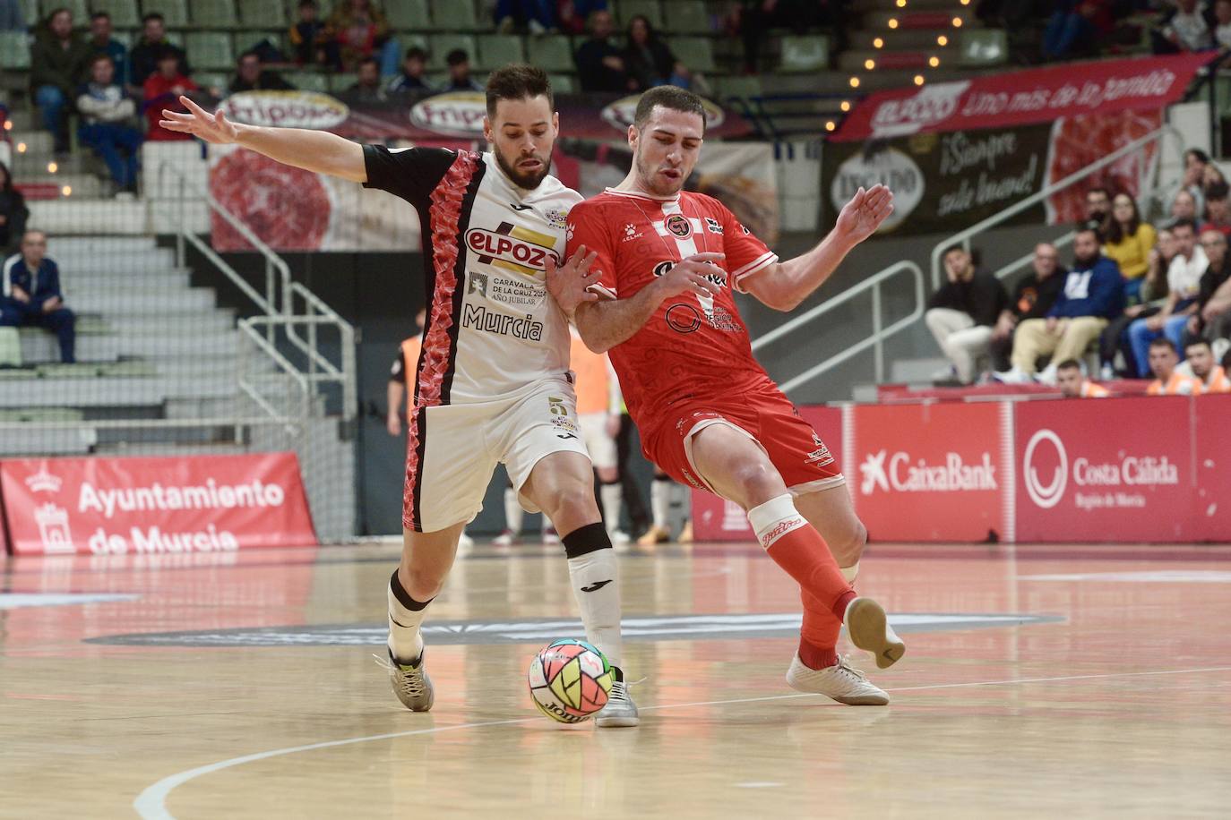 Las imágenes del derbi ElPozo-Jimbee (2-3)