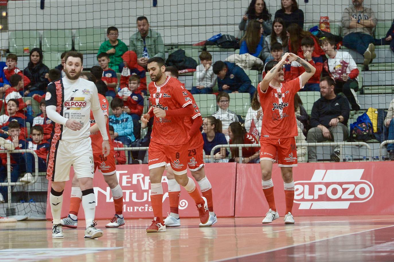 Las imágenes del derbi ElPozo-Jimbee (2-3)