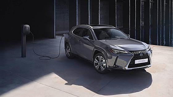 Lexus avanza hacia un futuro eléctrico con su renovado UX 300e