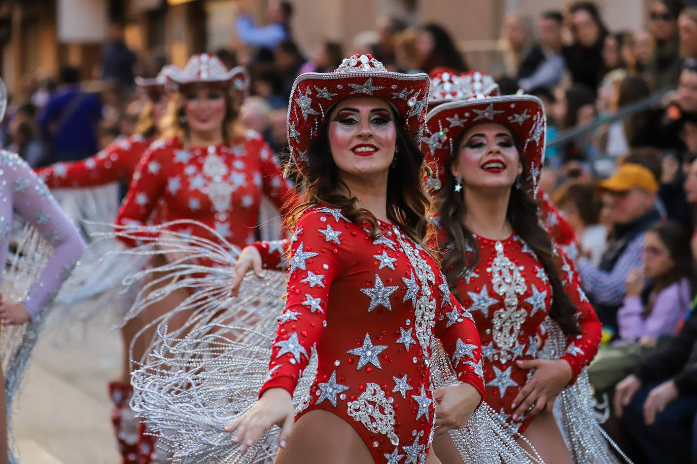 El último gran desfile de grupos del Carnaval de Cabezo de Torres, en imágenes