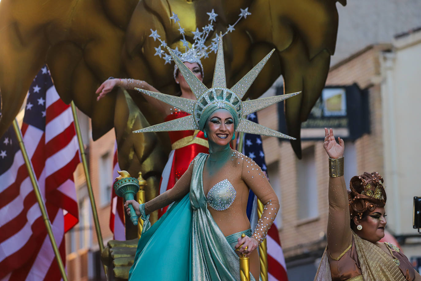 El último gran desfile de grupos del Carnaval de Cabezo de Torres, en imágenes