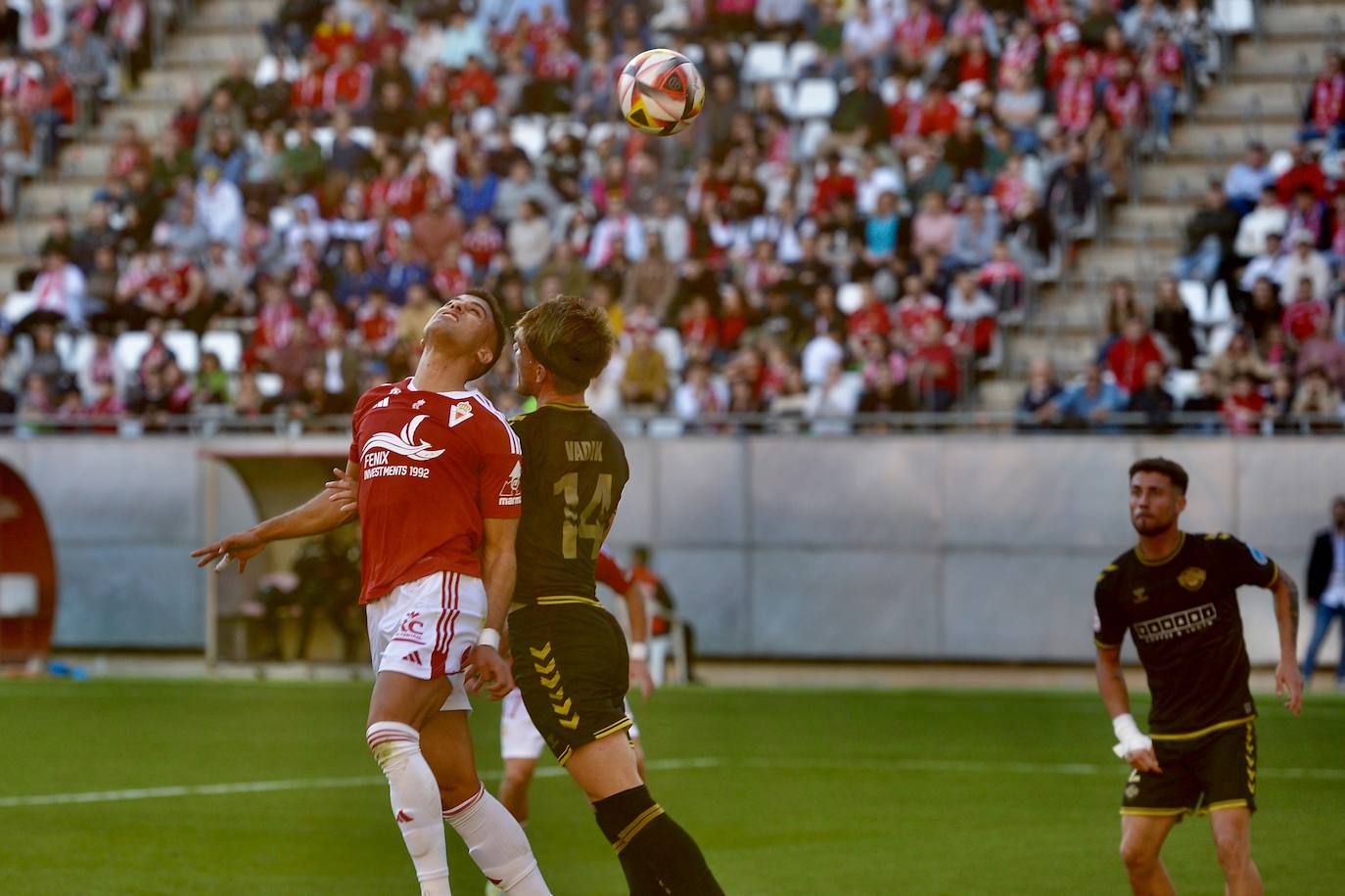 La derrota del Real Murcia frente al Intercity, en imágenes