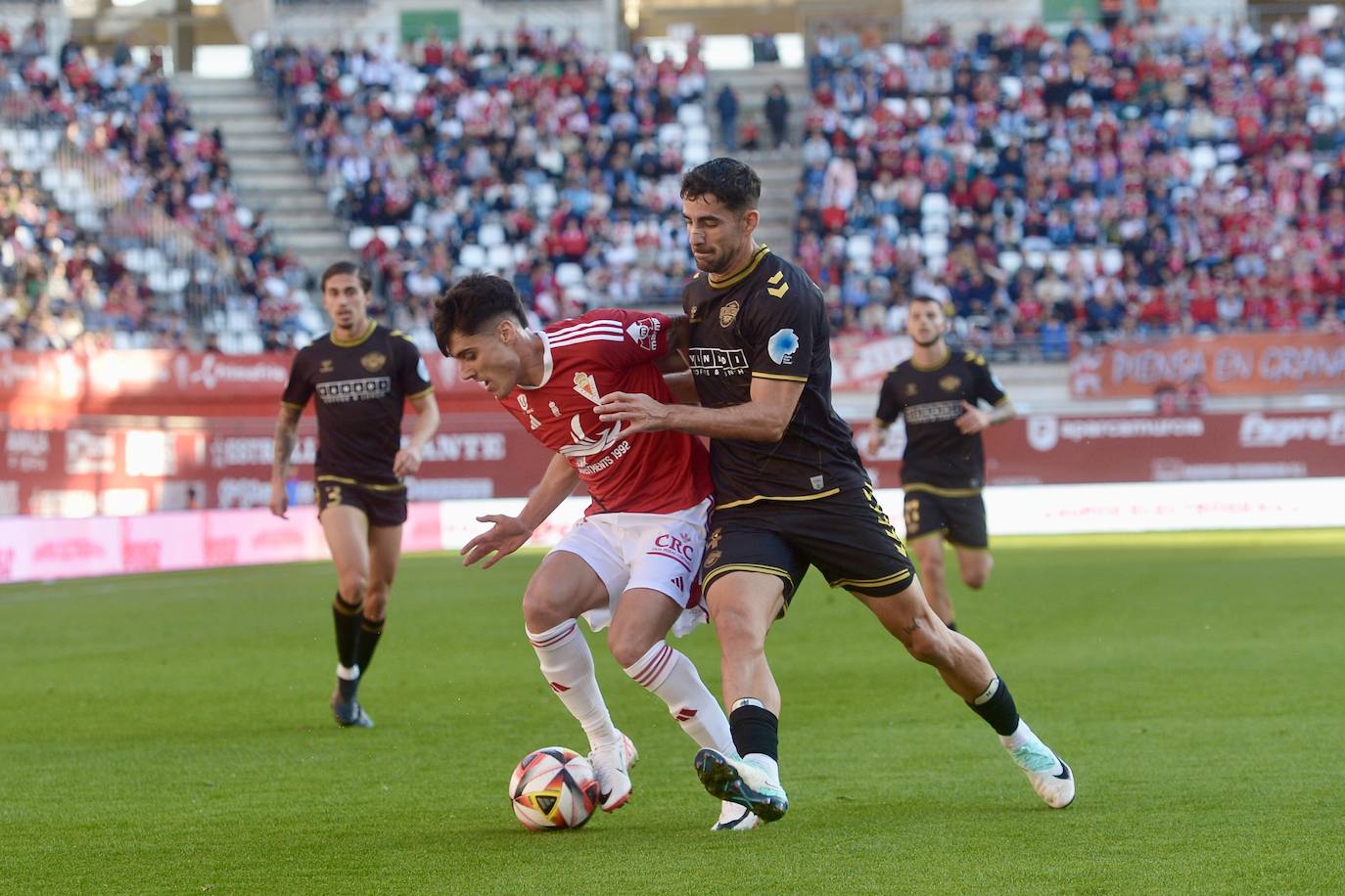 La derrota del Real Murcia frente al Intercity, en imágenes