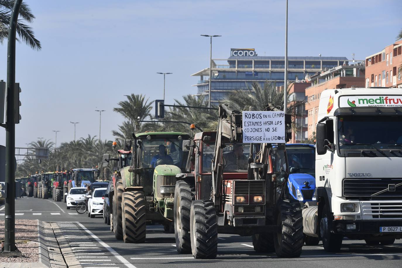 Las protestas de los agricultores llegan a Murcia el 21-F, en imágenes