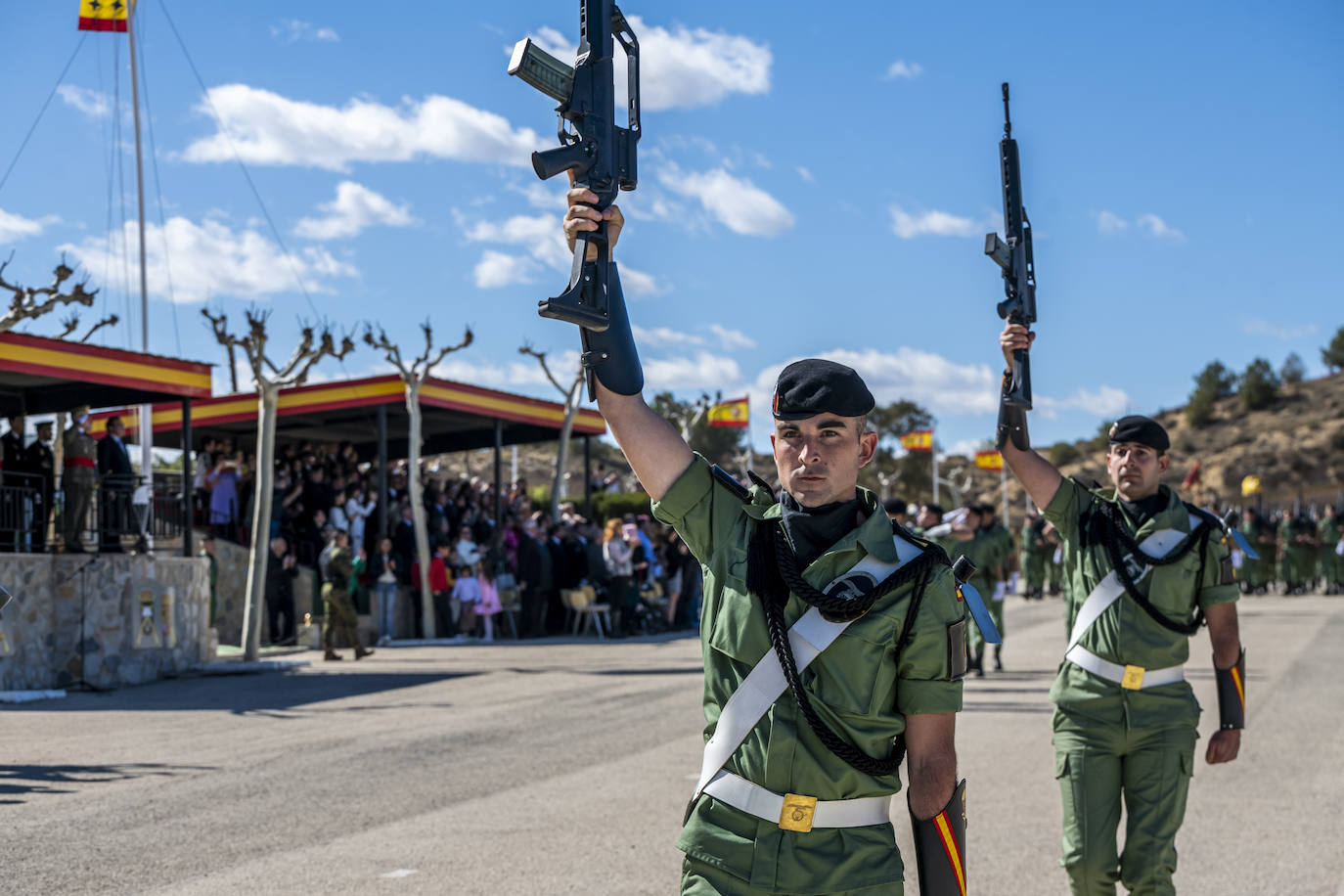 El acto para conmemorar los 70 años de la creación de las fuerzas paracaidistas, en imágenes