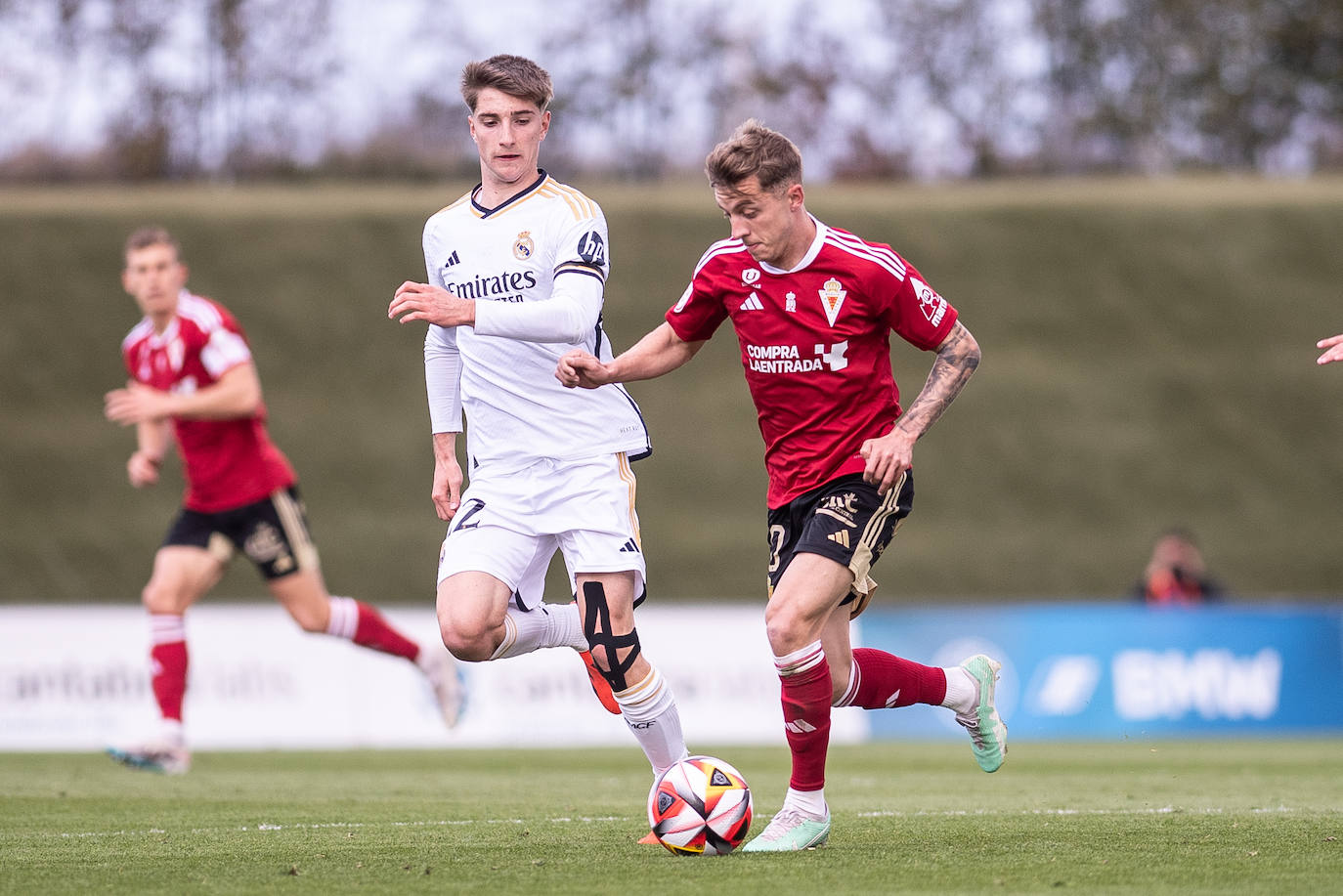 El partido del Real Murcia contra el Real Madrid Castilla, en imágenes