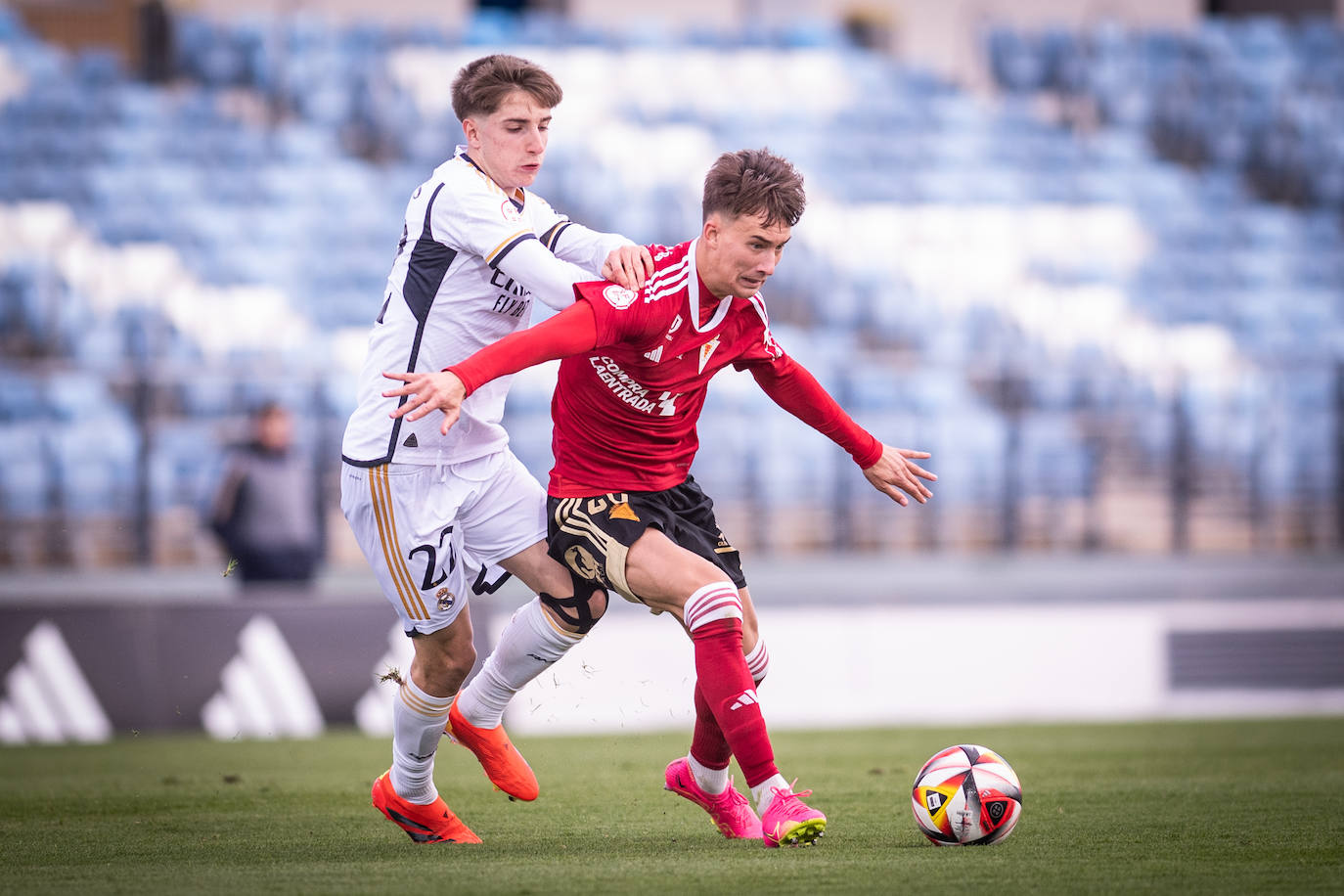 El partido del Real Murcia contra el Real Madrid Castilla, en imágenes