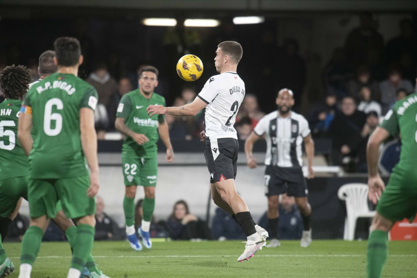 La derrota del Cartagena frente al Elche, en imágenes