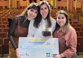 Ester Vallejo recibe el 'Azá de Oro'