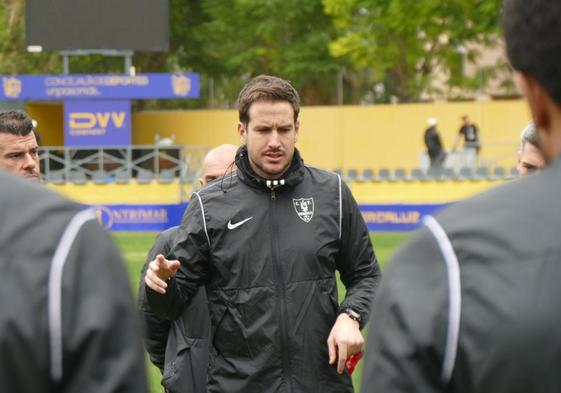 Sergi Guilló, en un entrenamiento con el Orihuela.