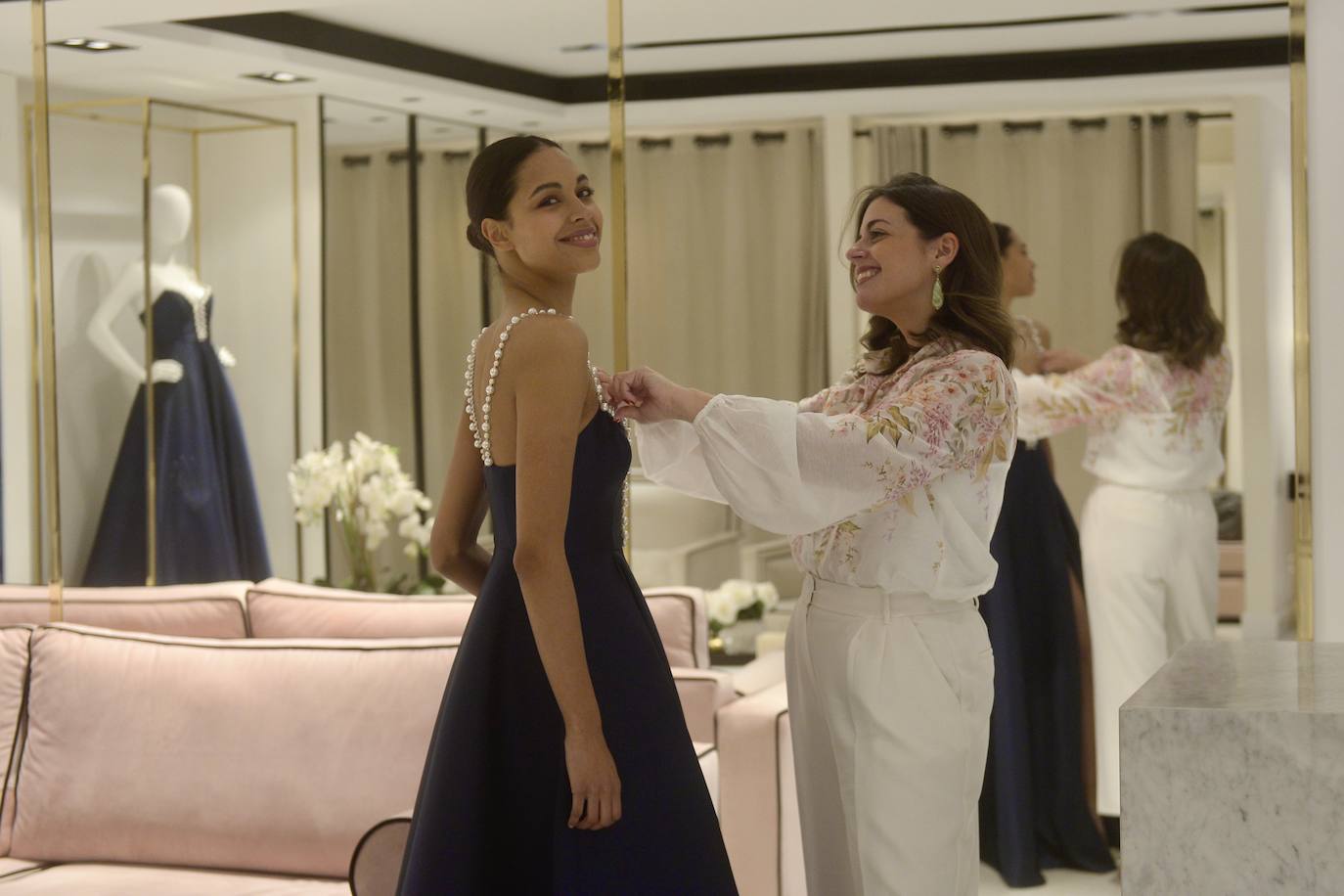 Los preparativos para el desfile de moda de Silvia Navarro, en imágenes