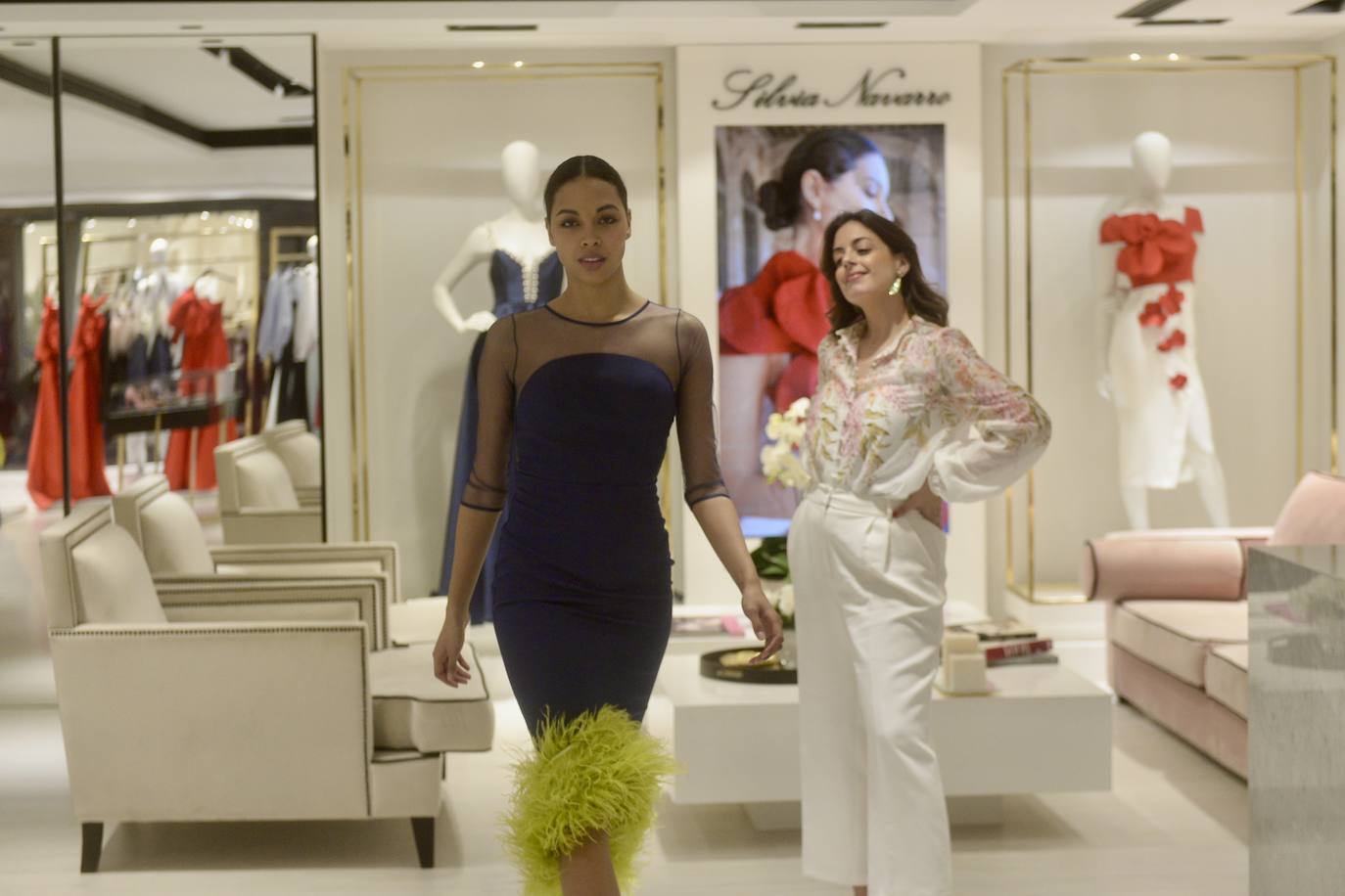 Los preparativos para el desfile de moda de Silvia Navarro, en imágenes