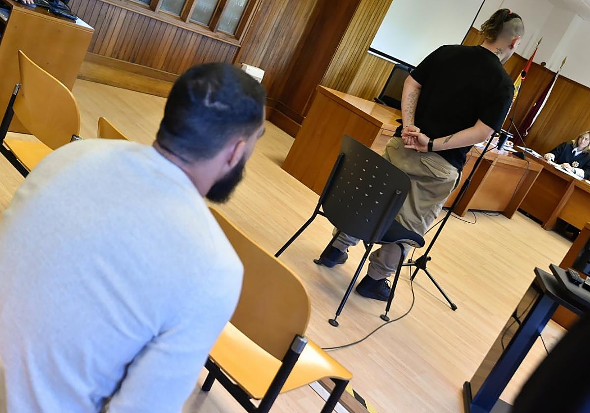 Los dos condenados, este miércoles, en la sala de vistas.