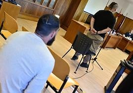 Los dos condenados, este miércoles, en la sala de vistas.