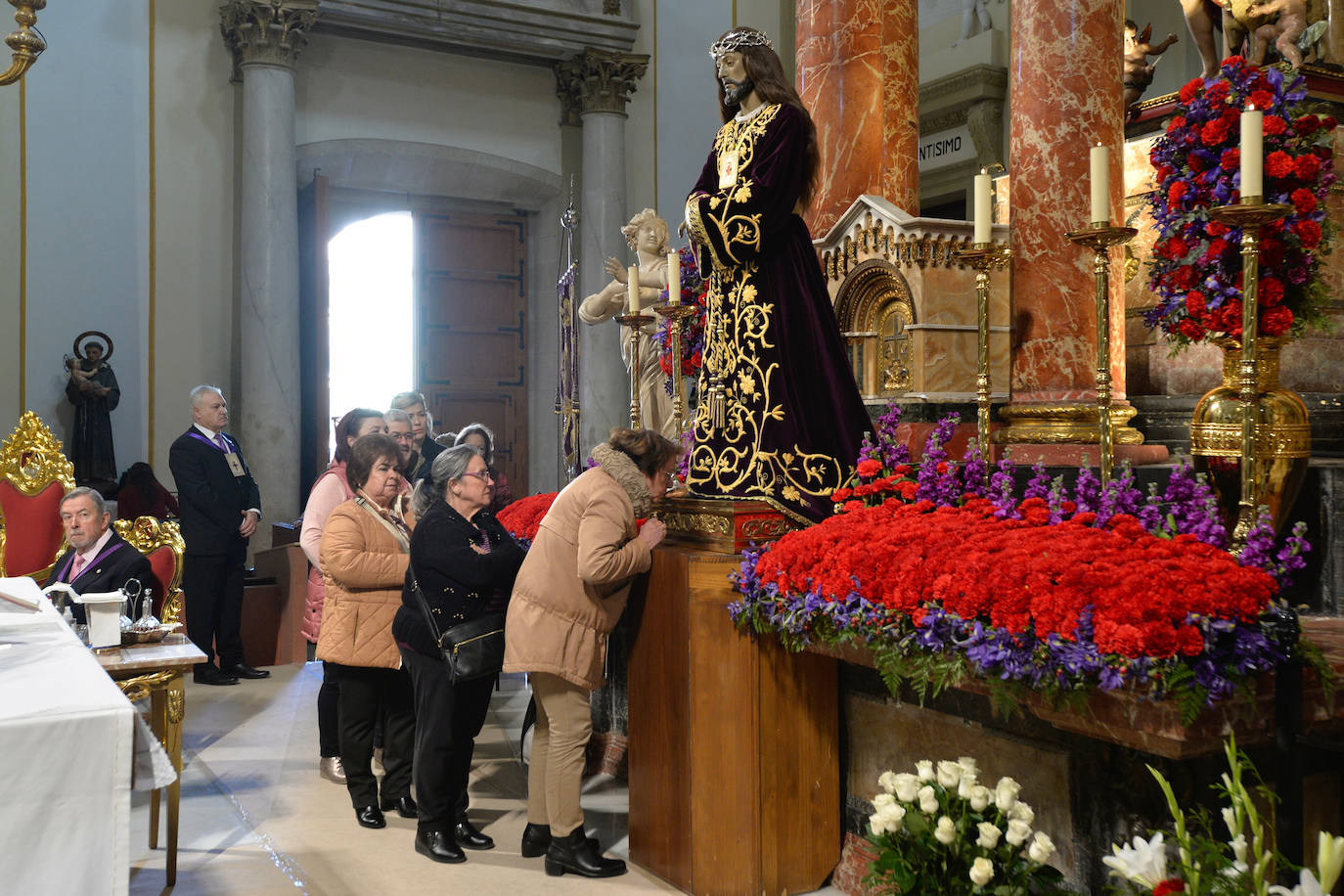 Besapié del Cristo del Rescate, en imágenes