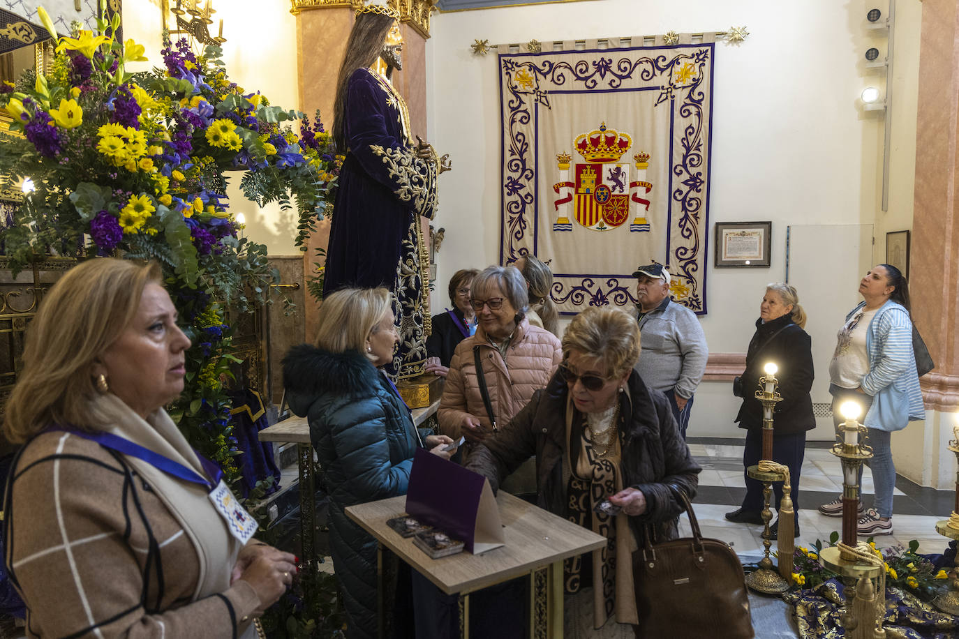 Plegarias ante al Medinaceli en Cartagena