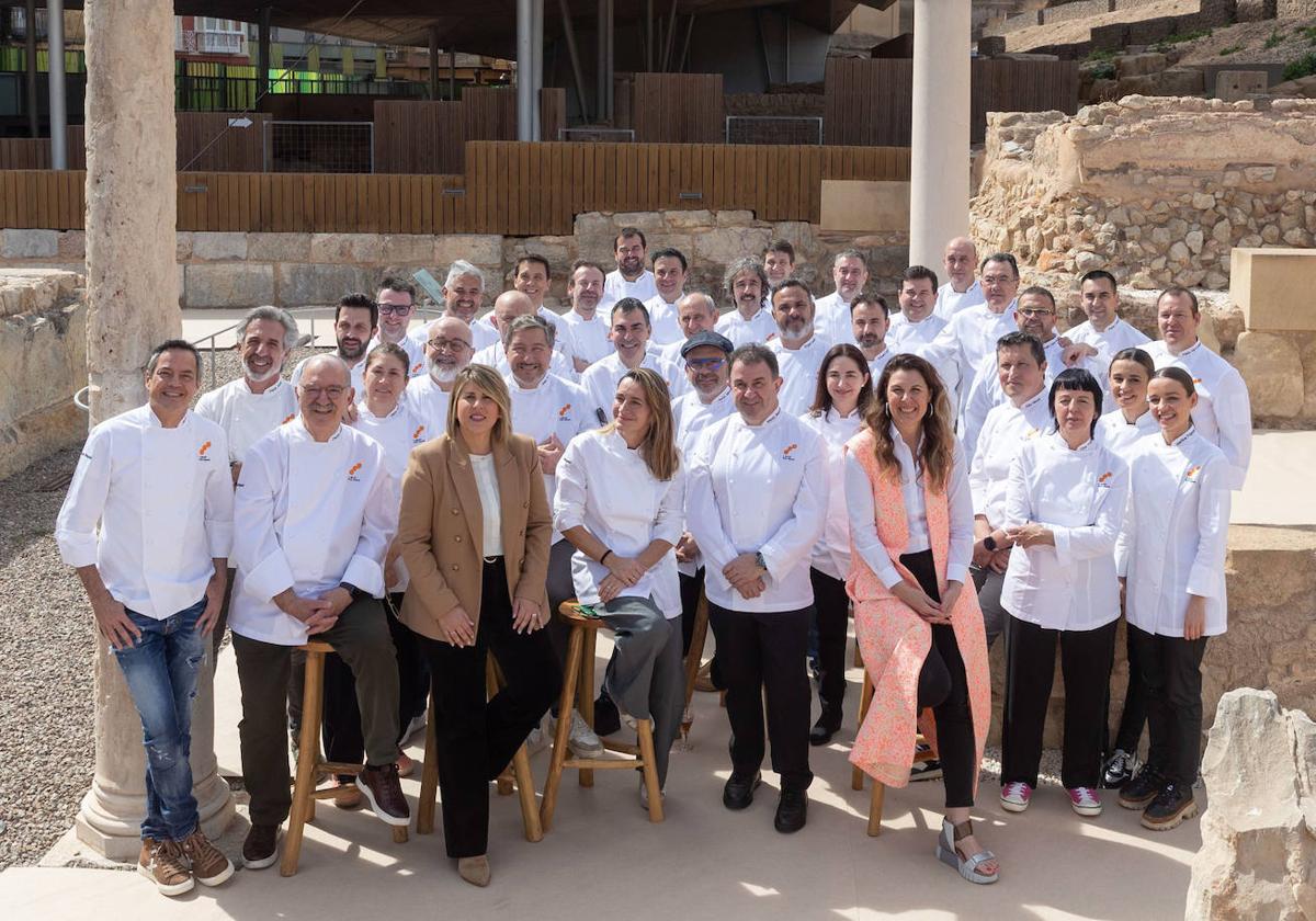 Foto de familia del encuentro de 3 Soles Repsol en el Foro Romano.