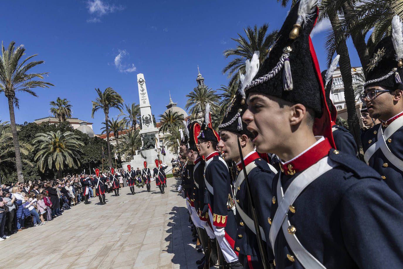 Los granaderos marrajos recuerdan a los héroes en Cartagena