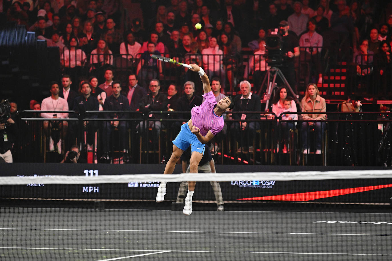 El partido entre Carlos Alcaraz y Rafa Nadal, en imágenes