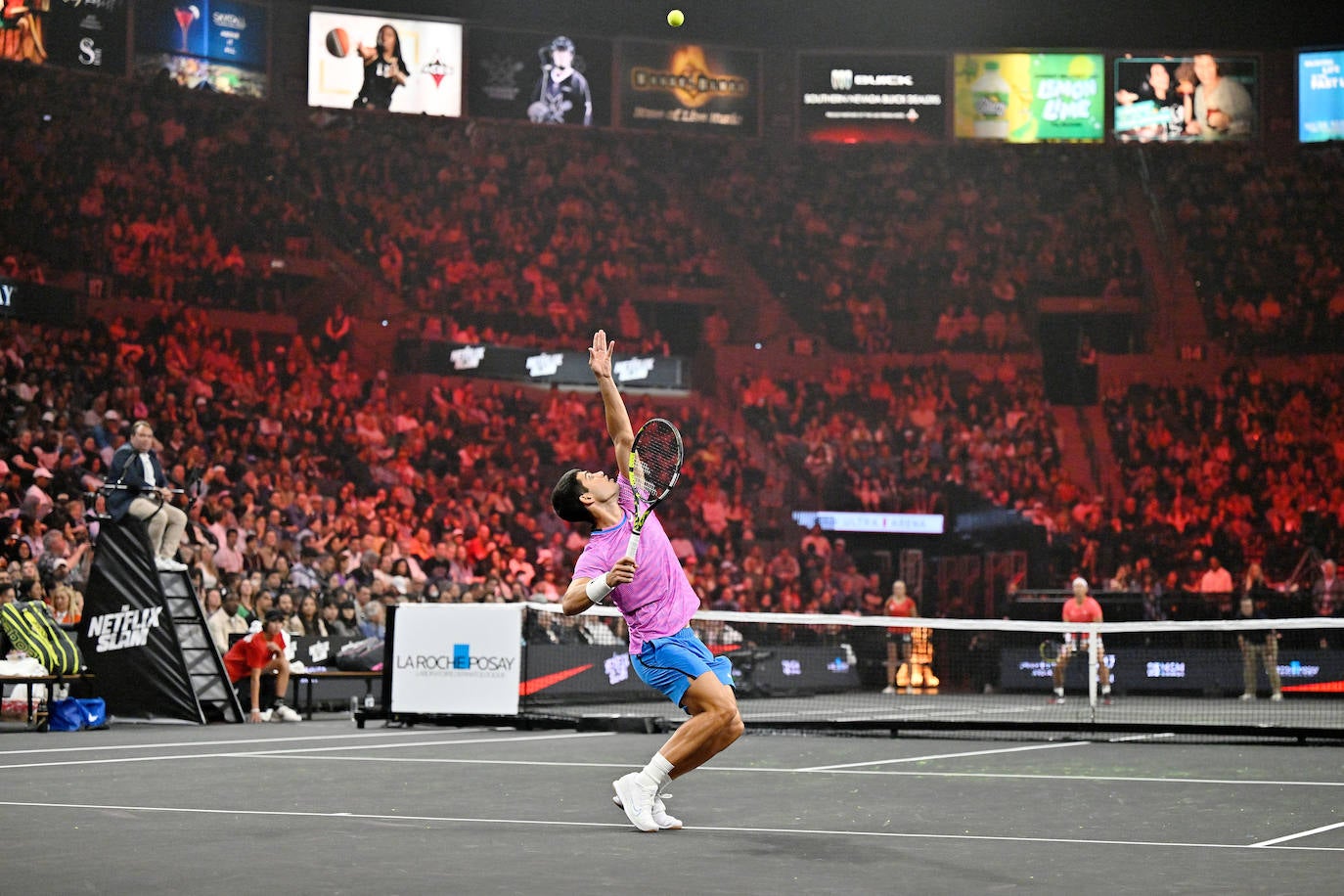 El partido entre Carlos Alcaraz y Rafa Nadal, en imágenes