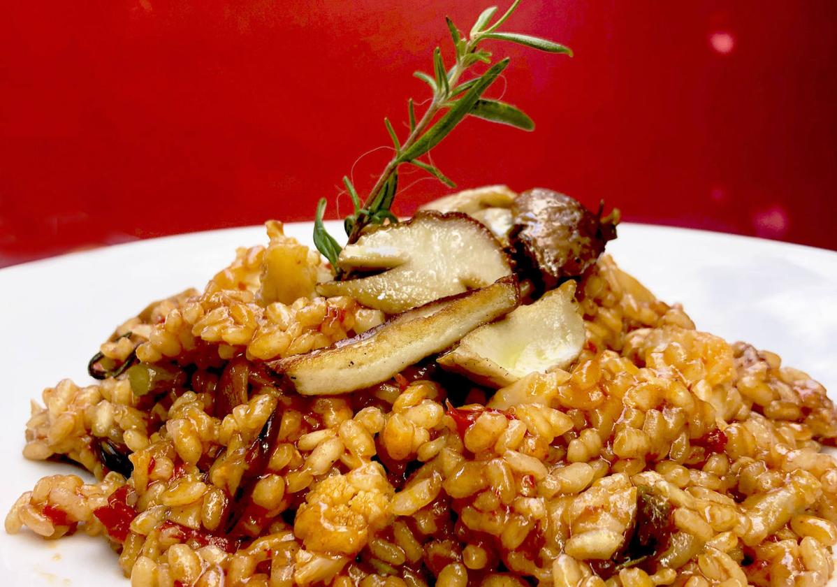 Arroz con champiñones y verduras.
