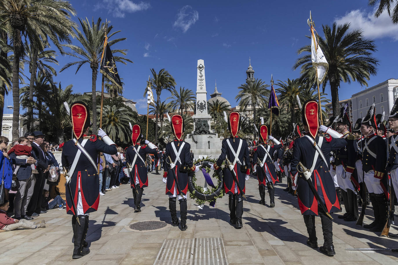 Los granaderos marrajos recuerdan a los héroes en Cartagena