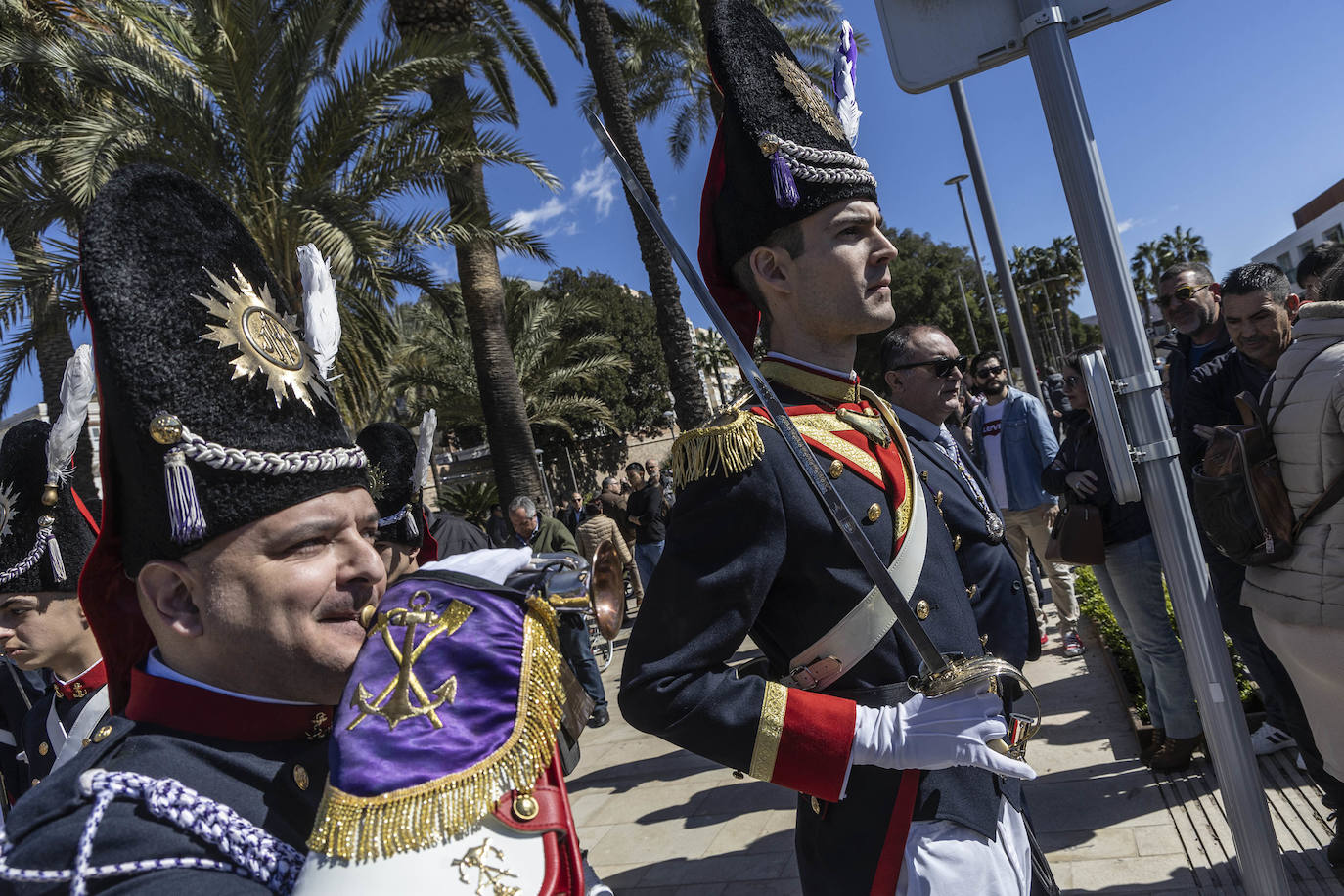 Los granaderos marrajos recuerdan a los héroes en Cartagena