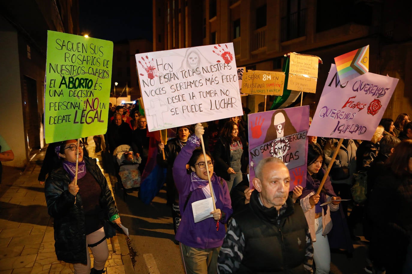 Manifestación en Lorca por el 8M, en imágenes