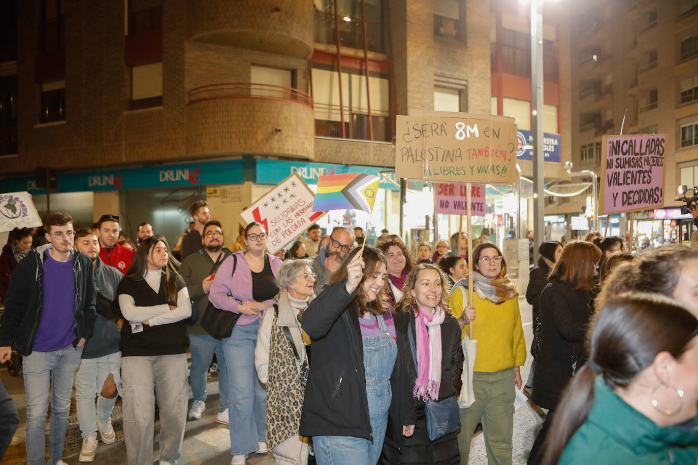 Manifestación en Lorca por el 8M, en imágenes