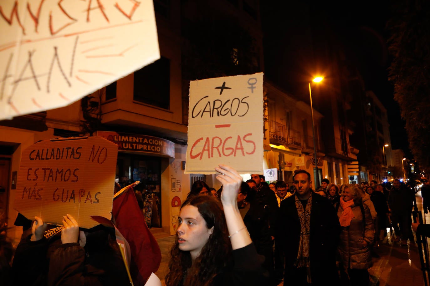 Manifestación en Lorca por el 8M, en imágenes