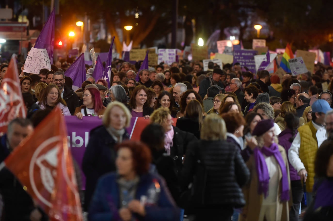 La manifestación del 8M en Murcia, en imágenes