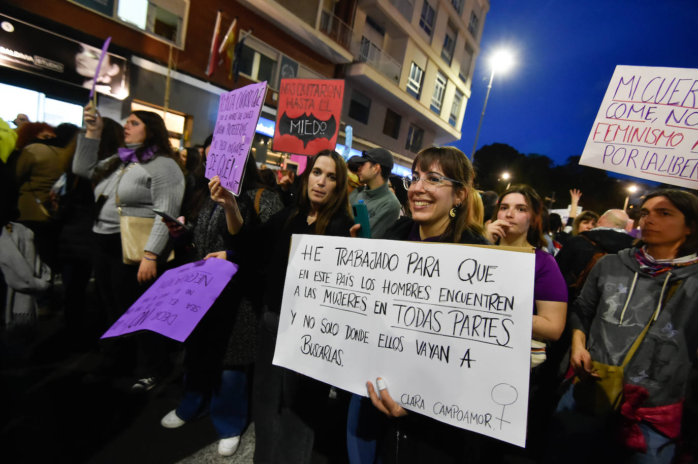 La manifestación del 8M en Murcia, en imágenes