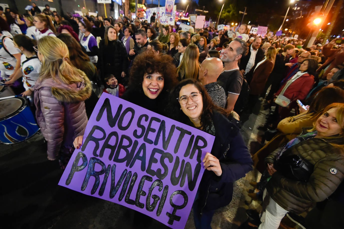 La manifestación del 8M en Murcia, en imágenes