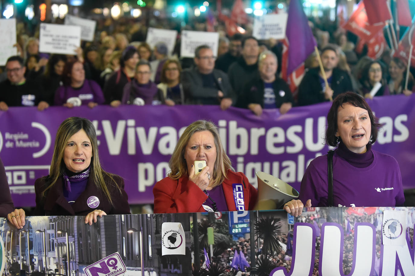 La manifestación del 8M en Murcia, en imágenes