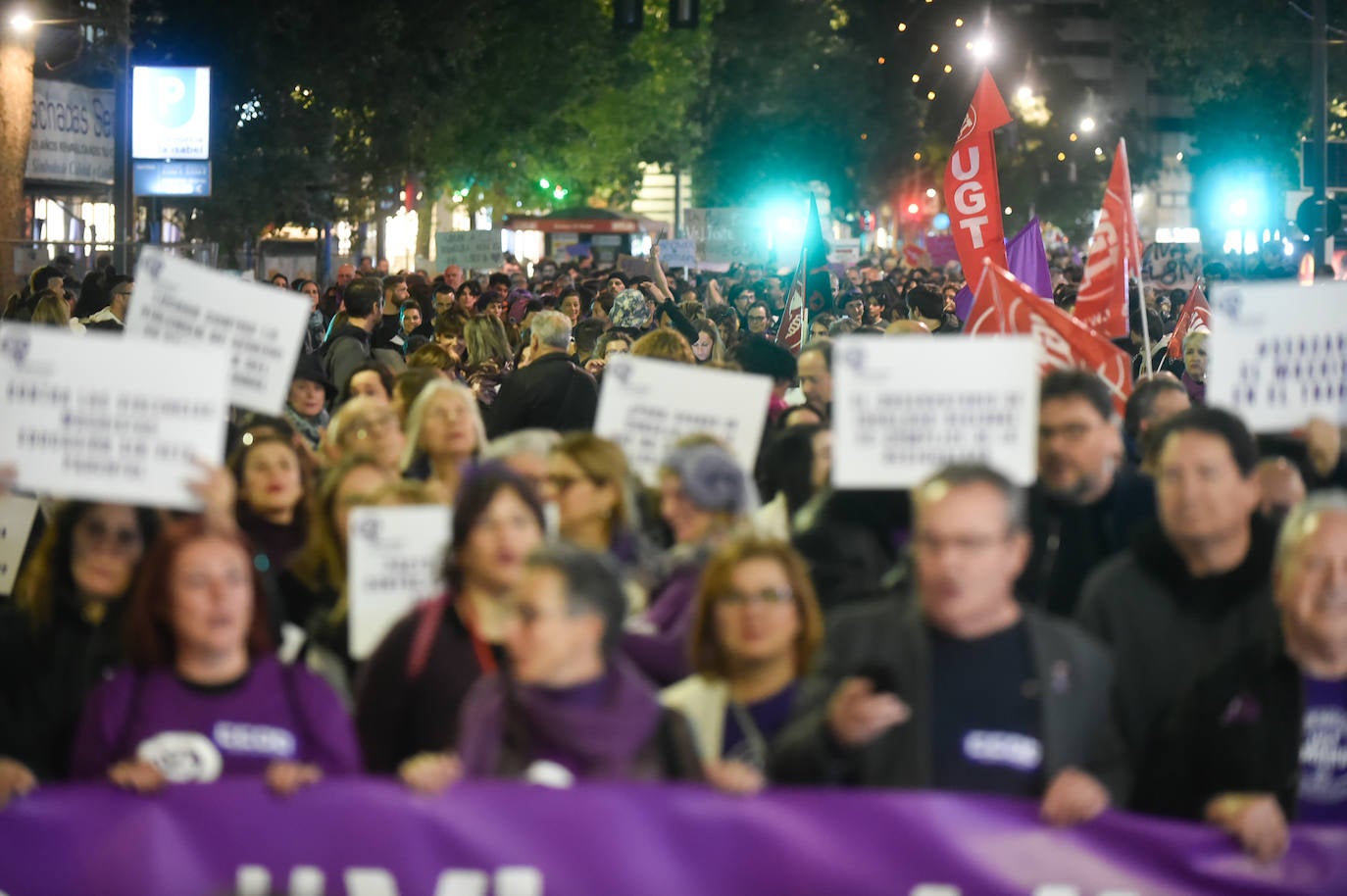 La manifestación del 8M en Murcia, en imágenes