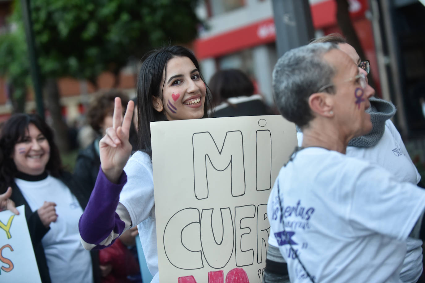 La manifestación del 8M en Murcia, en imágenes