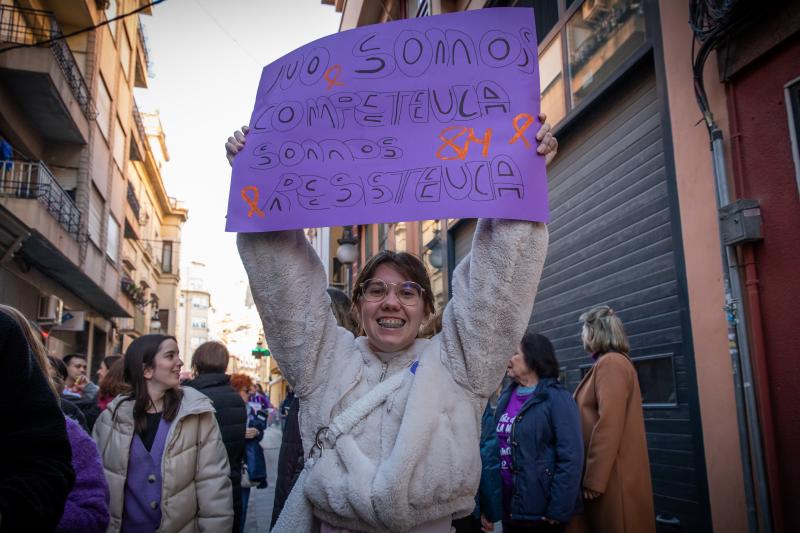 Las imágenes de la marcha del 8-M en Orihuela