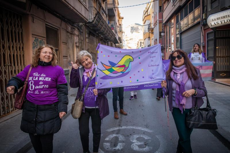 Las imágenes de la marcha del 8-M en Orihuela