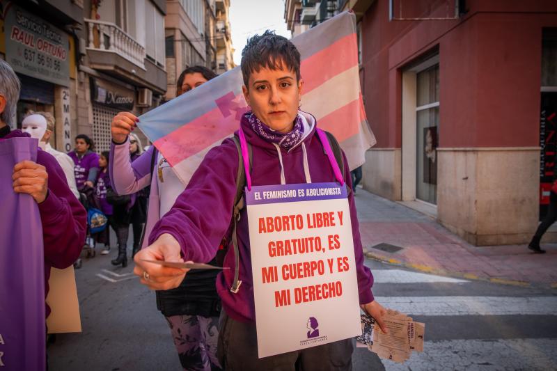 Las imágenes de la marcha del 8-M en Orihuela