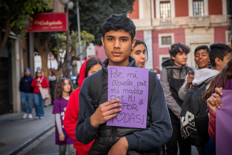 Las imágenes de la marcha del 8-M en Orihuela