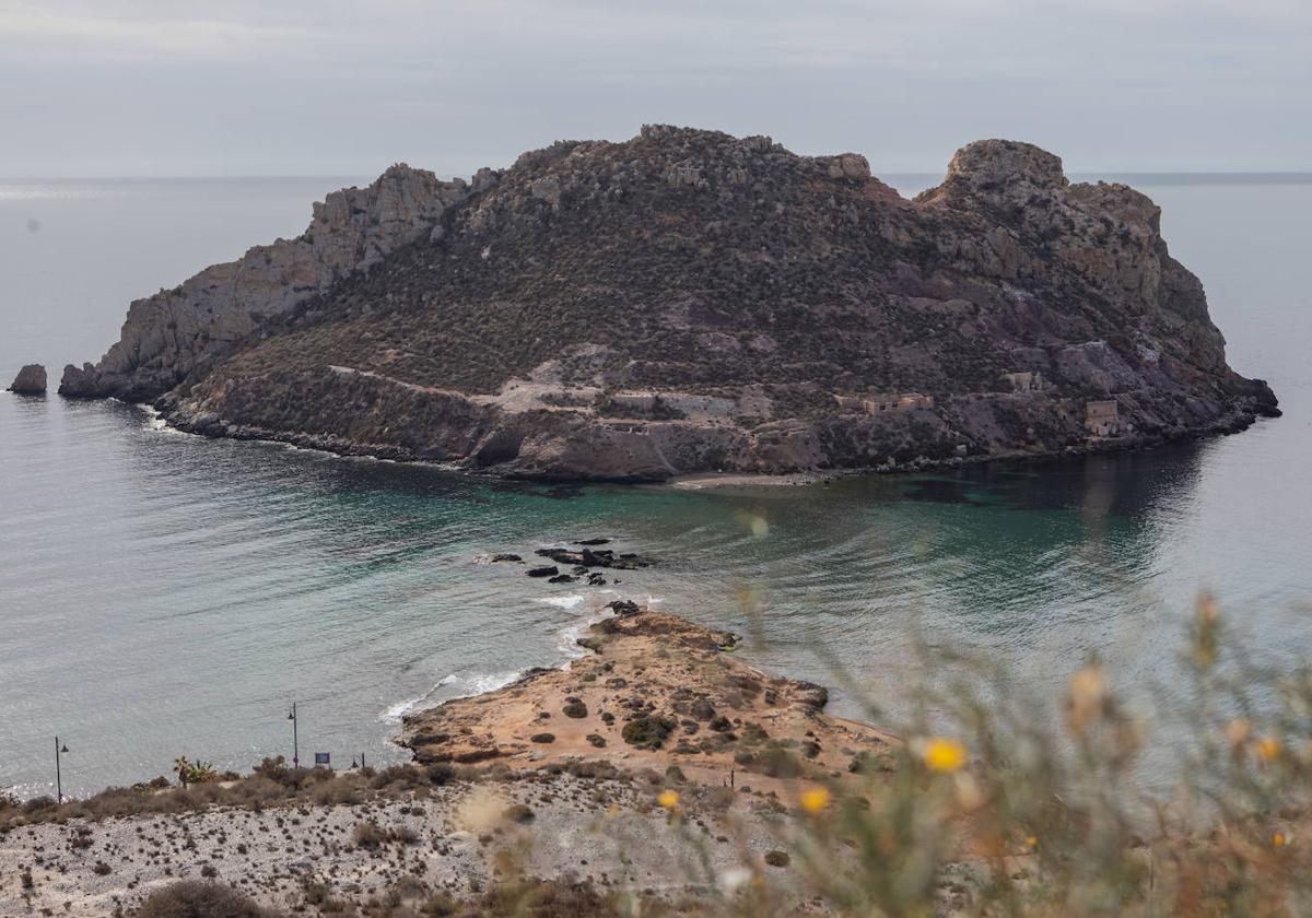 Imágenes de la Isla del Fraile, una joya del patrimonio escondida en Águilas