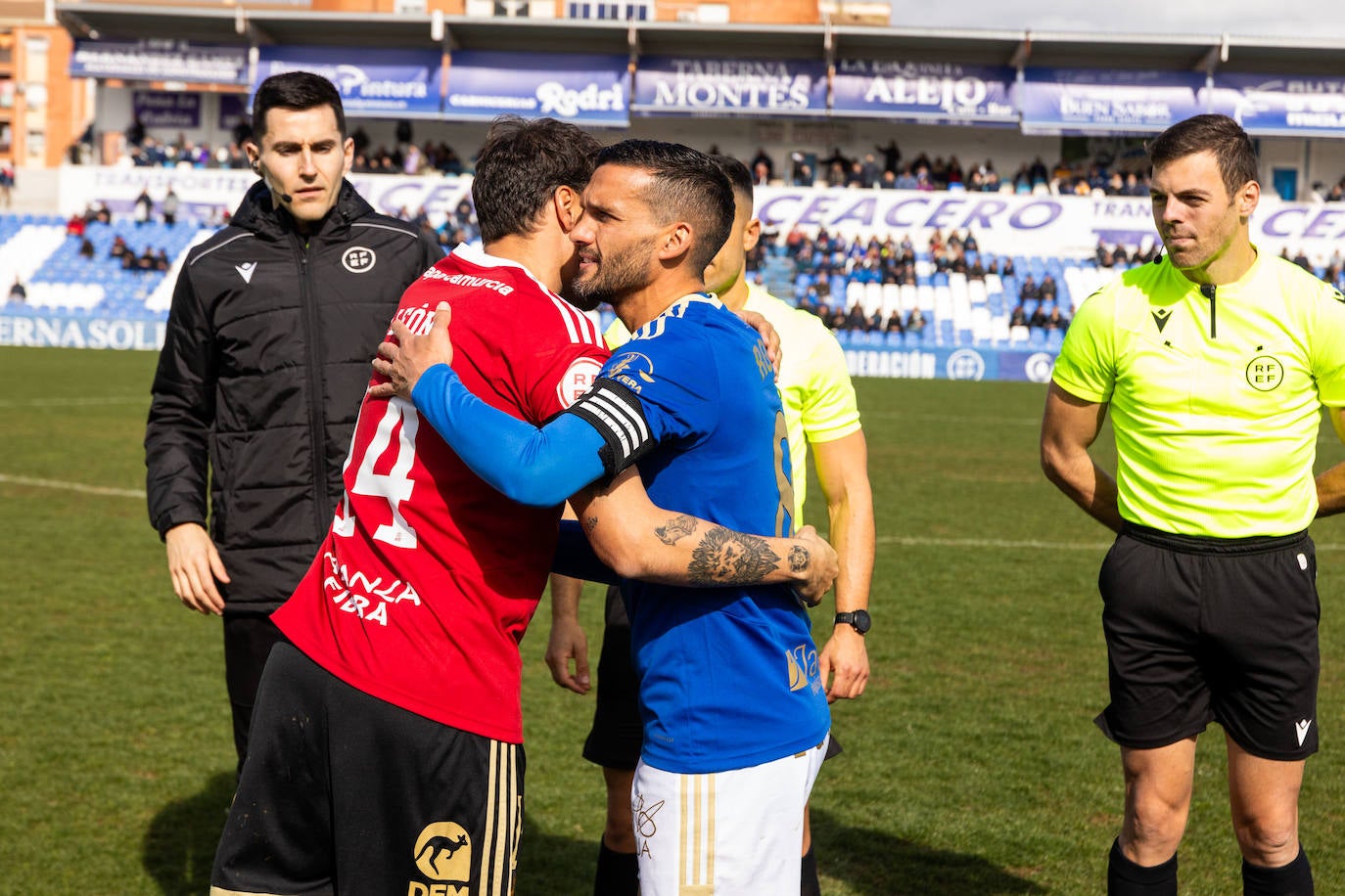 La derrota del Real Murcia frente al Linares Deportivo, en imágenes