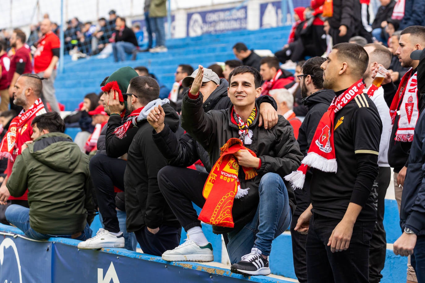 La derrota del Real Murcia frente al Linares Deportivo, en imágenes